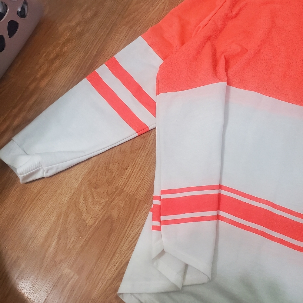 Neon orange 🍊
